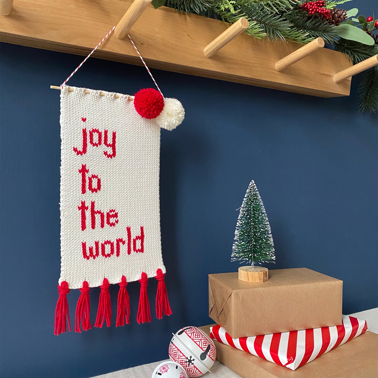 'Joy To The World' Christmas Wall Hanging