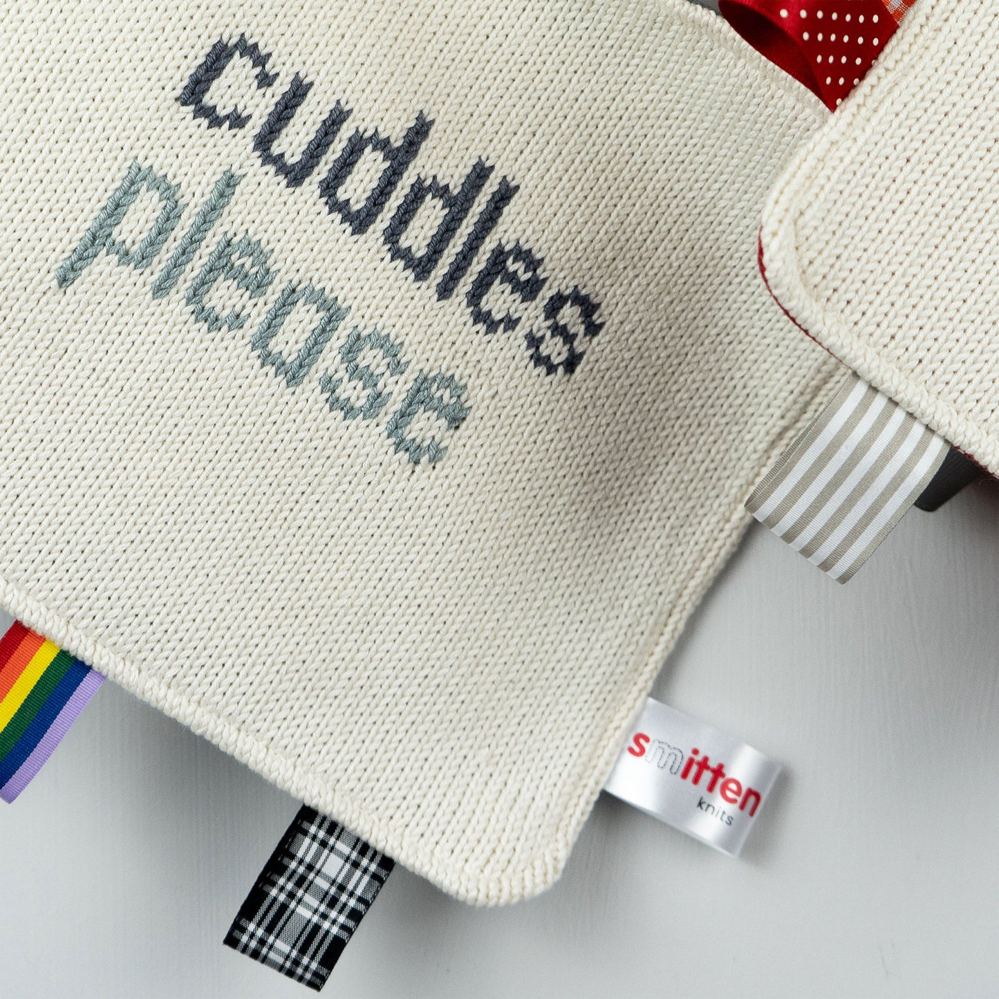 'cuddles please' Comforter in Grey