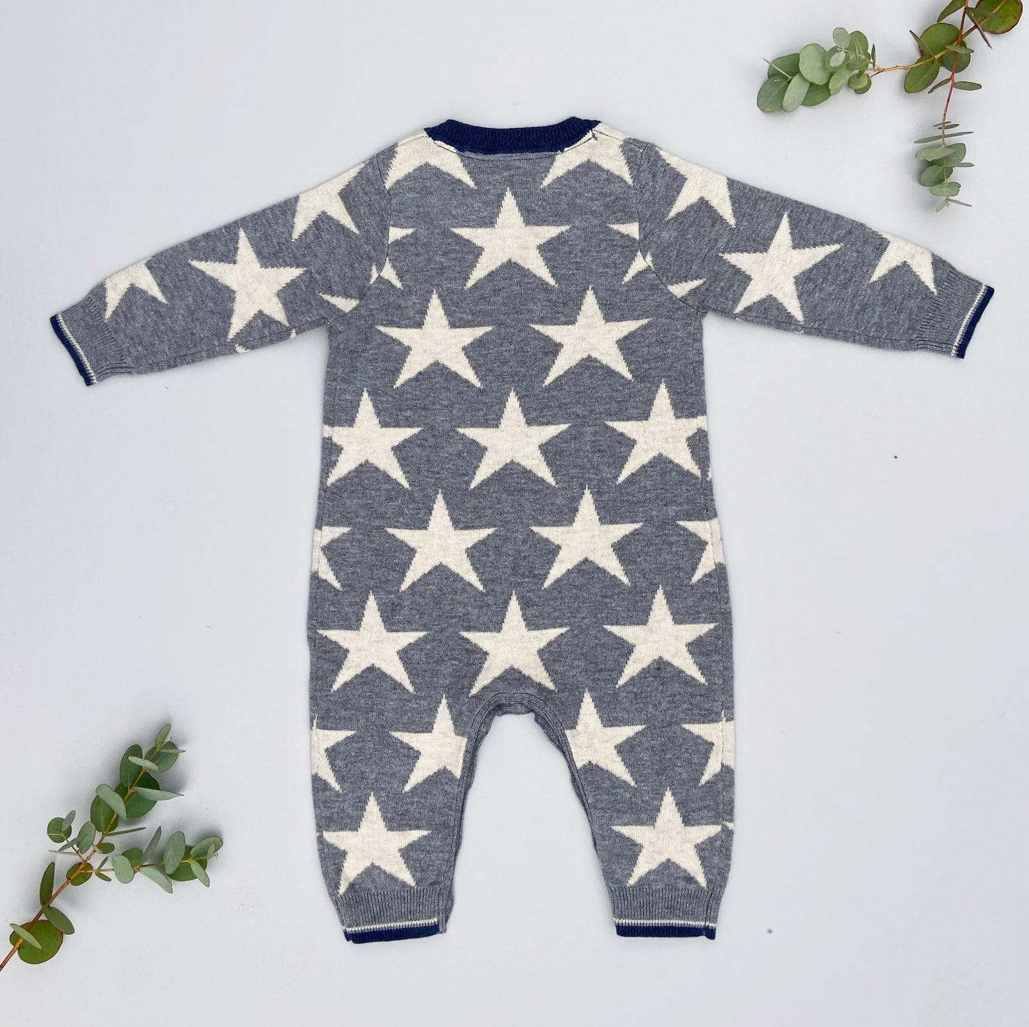 Stars knitted romper in grey